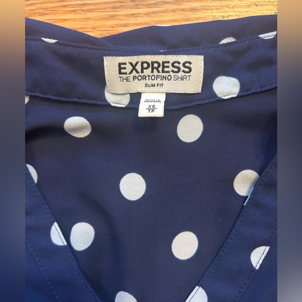 Express Women’s Button Down - Picture 2 of 2